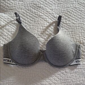 Victoria's Secret T-Shirt Bra